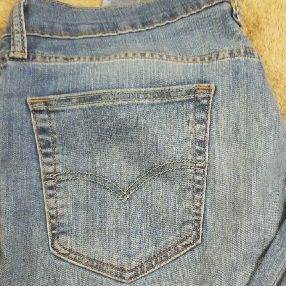 Levi's gentle used - Picture 2 of 4
